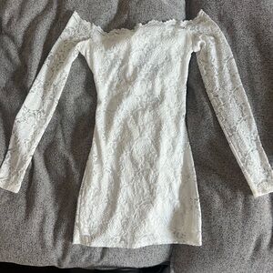 White lace bodycon dress